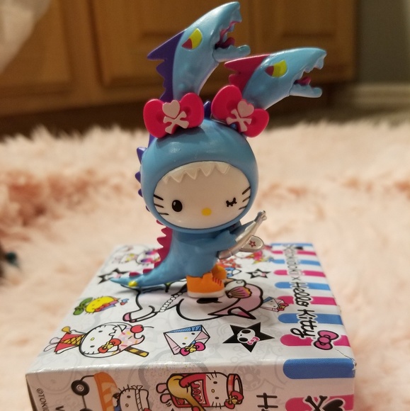 tokidoki Accessories - 🦖Tokidoki × Hello Kitty Kaiju Dragon blind box